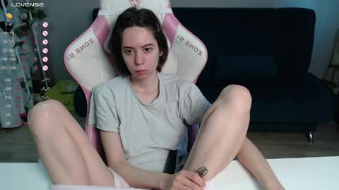 Snapshot of allie_hazie chatting on April 2026 12:13:01 AM alice online show from April 2026 12:13:01 AM