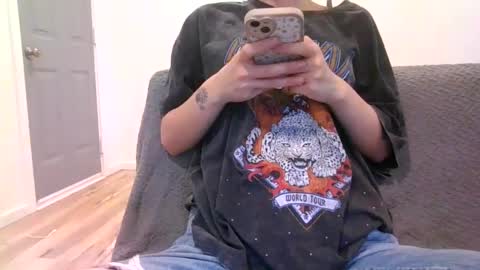 alliebearx online show from February 2025 08:42:01 PM