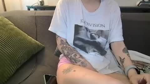 alliebearx online show from July 2026 04:42:02 PM