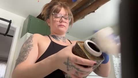 Snapshot of allieberrybb chatting on January 2025 06:17:01 PM bb online show from January 2025 06:17:01 PM