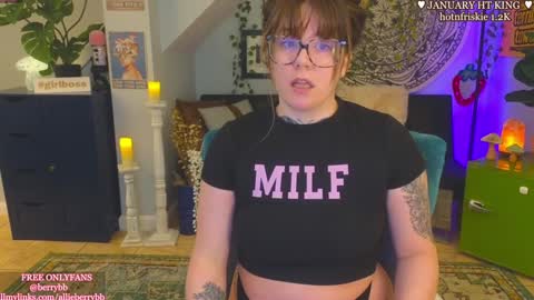 Snapshot of allieberrybb chatting on January 2025 03:29:01 PM bb online show from January 2025 03:29:01 PM