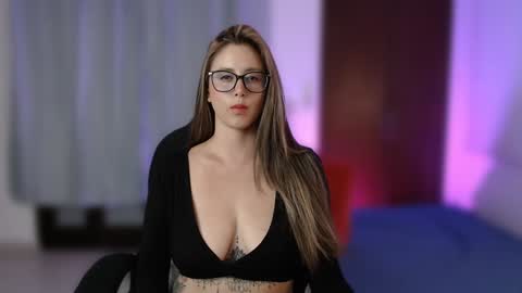 allieemod online show from February 2025 03:53:02 AM