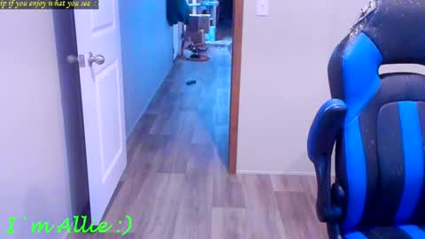 Allie online show from February 2025 06:30:02 PM