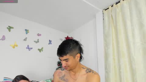 Snapshot of allisonjustingb chatting on December 2024 01:14:01 AM AllisonJustin online show from December 2024 01:14:01 AM