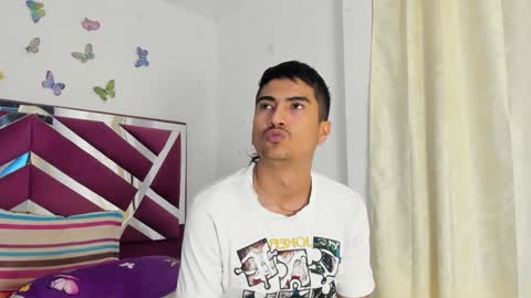 Snapshot of allisonjustingb chatting on January 2025 03:02:02 AM AllisonJustin online show from January 2025 03:02:02 AM