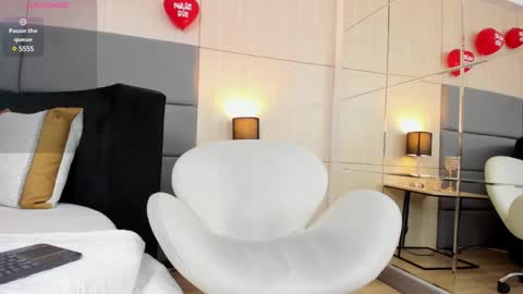 Allisson online show from February 2025 05:10:02 PM