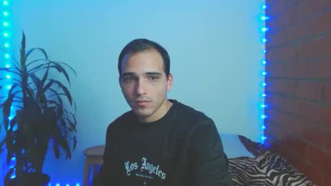 Max online show from November 2025 05:04:01 PM