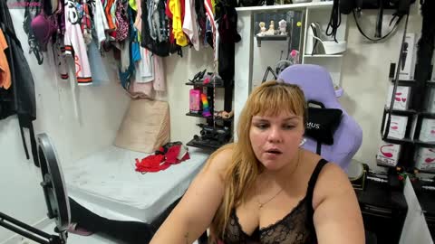 Snapshot of allsson_miller chatting on January 2025 03:12:02 AM allsson_miller online show from January 2025 03:12:02 AM