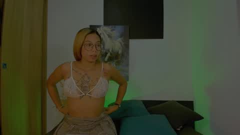 Snapshot of allucantaste chatting on December 2024 01:30:01 AM SilverAndDemon online show from December 2024 01:30:01 AM