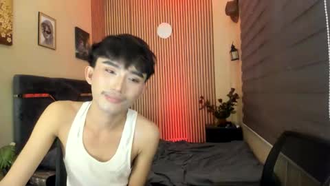 Snapshot of alluring_alpha chatting on October 2025 05:35:02 AM kim and josh online show from October 2025 05:35:02 AM