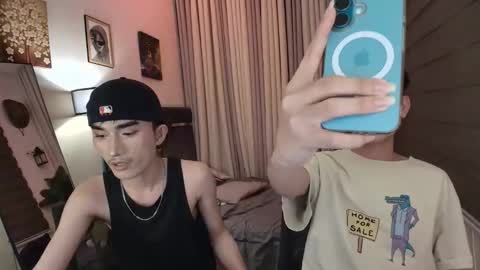 Snapshot of alluring_alpha chatting on December 2025 07:07:02 PM kim and josh online show from December 2025 07:07:02 PM