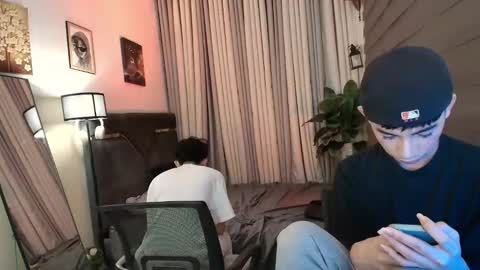 Snapshot of alluring_alpha chatting on December 2025 06:12:01 PM kim and josh online show from December 2025 06:12:01 PM