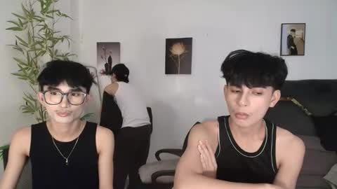 Snapshot of alluring_alpha chatting on May 2026 12:32:01 PM kim and josh online show from May 2026 12:32:01 PM