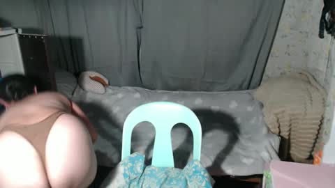 Snapshot of alluring_bobbies chatting on December 2024 06:49:02 PM dhiharu online show from December 2024 06:49:02 PM