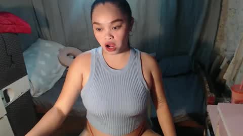 Snapshot of alluring_bobbies chatting on November 2025 04:09:01 PM dhiharu online show from November 2025 04:09:01 PM