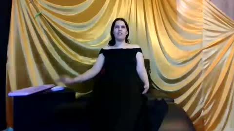 AlluringAli25 online show from April 2026 04:26:01 PM