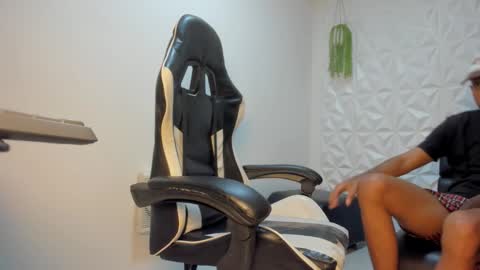 Snapshot of alluringangel01 chatting on January 2026 11:41:02 PM alluringangel01 online show from January 2026 11:41:02 PM
