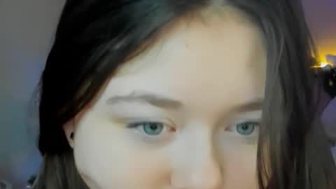 alluringeyess online show from December 2025 06:19:01 AM