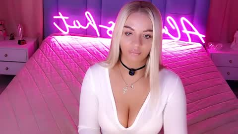 AlwaysHot online show from March 2026 02:28:02 AM