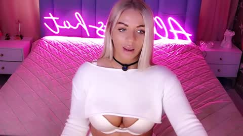 AlwaysHot online show from March 2026 02:28:02 AM