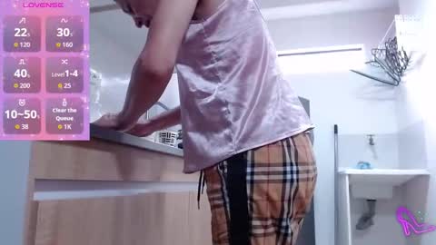 Allysonstonnes online show from November 2025 10:10:02 PM