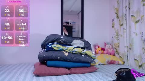 Allysonstonnes online show from December 2025 12:42:01 AM