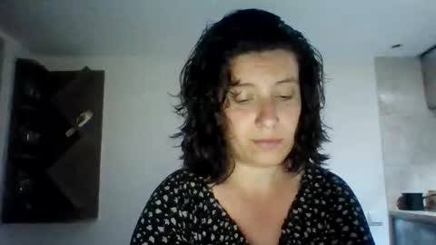 Snapshot of alma_amy chatting on May 2026 08:36:01 PM Alma online show from May 2026 08:36:01 PM