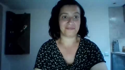 Snapshot of alma_amy chatting on May 2026 07:30:02 PM Alma online show from May 2026 07:30:02 PM