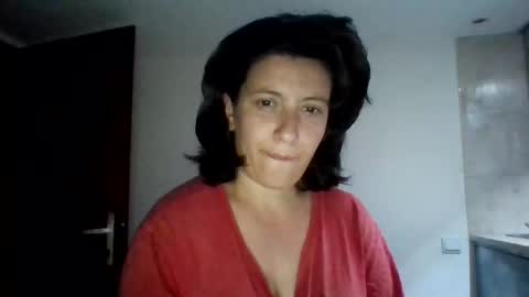 Snapshot of alma_amy chatting on May 2026 09:09:02 PM Alma online show from May 2026 09:09:02 PM
