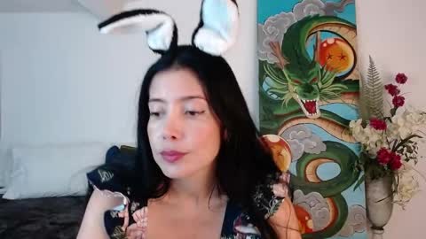 alma_art_ online show from April 2026 10:00:02 PM