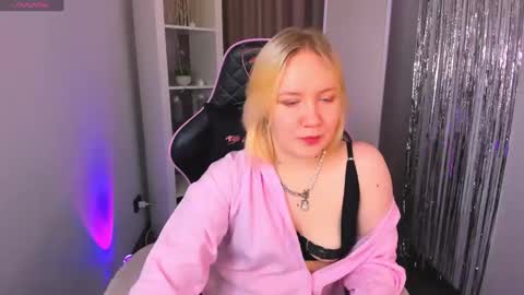 Amina online show from February 2025 05:05:02 AM