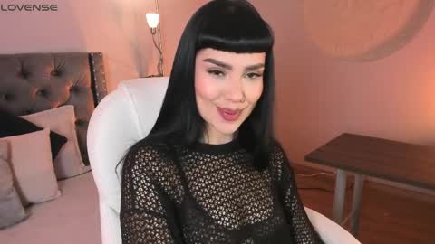 Mia online show from April 2026 01:05:02 PM