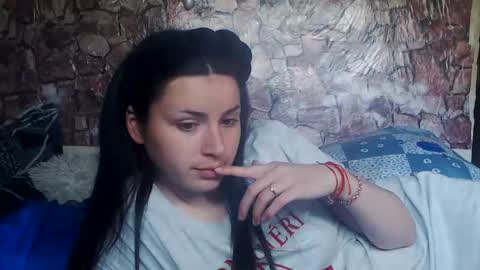 Almah online show from April 2026 12:23:01 PM