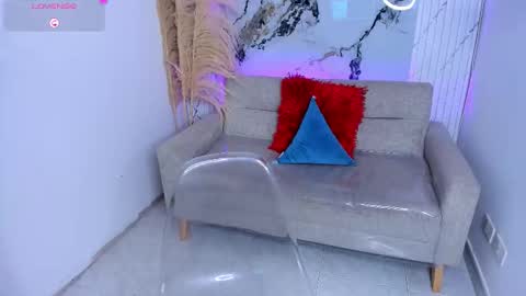 almalopez_ online show from November 2025 01:45:02 PM