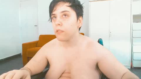 Snapshot of almondonwheels chatting on February 2025 08:34:02 PM Almond online show from February 2025 08:34:02 PM