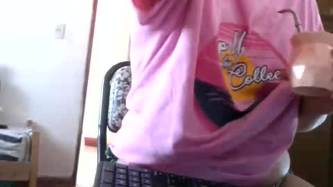 Snapshot of almondwithlove chatting on January 2026 11:03:01 AM almondwithlove online show from January 2026 11:03:01 AM