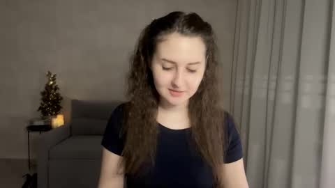 Anna online show from December 2025 11:21:01 PM