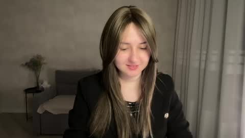 Anna online show from April 2026 08:17:02 PM