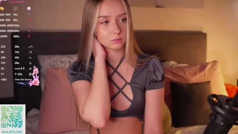 Lia online show from November 2025 03:27:02 AM