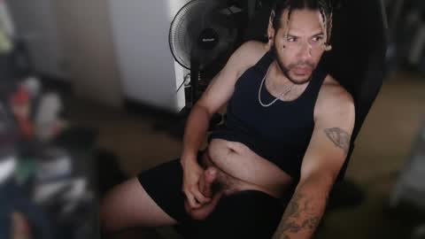 Snapshot of aloha_king chatting on January 2025 02:20:01 PM simplyfaded online show from January 2025 02:20:01 PM