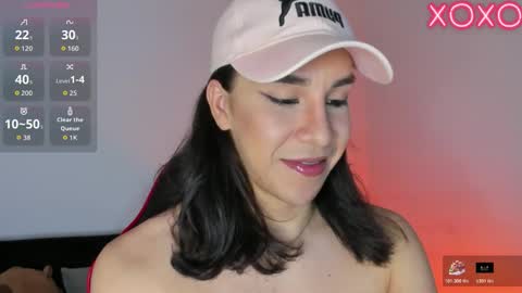 Snapshot of alonehazel chatting on October 2025 03:10:01 AM Hazel Bowie online show from October 2025 03:10:01 AM