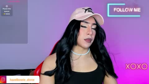 Snapshot of alonehazel chatting on November 2025 12:14:02 AM Hazel Bowie online show from November 2025 12:14:02 AM