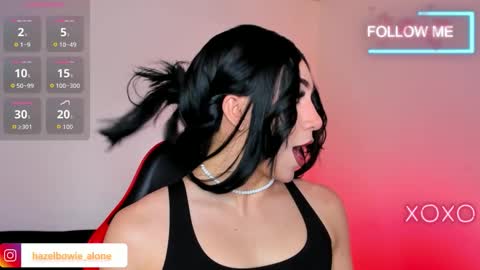 Snapshot of alonehazel chatting on December 2025 08:24:02 PM Hazel Bowie online show from December 2025 08:24:02 PM