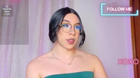 Hazel Bowie online show from March 2026 09:10:01 PM