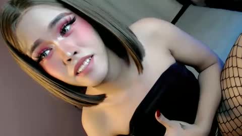 Snapshot of alove_too_last chatting on February 2025 01:30:02 PM LEXY online show from February 2025 01:30:02 PM