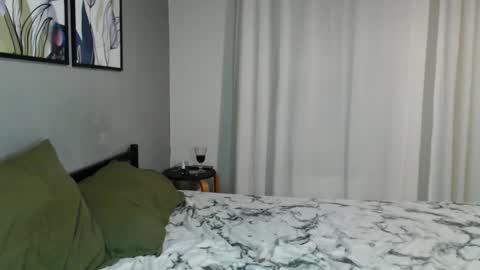 Snapshot of alpha__bro chatting on October 2025 07:29:02 PM AlphaBro online show from October 2025 07:29:02 PM