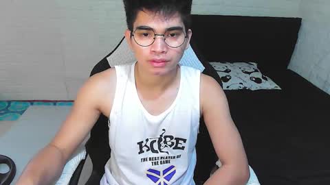 Angelo online show from November 2025 04:01:01 AM