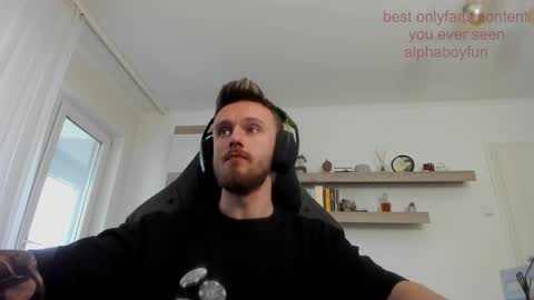 Snapshot of alphaboyfun chatting on November 2025 11:54:01 AM Andi online show from November 2025 11:54:01 AM