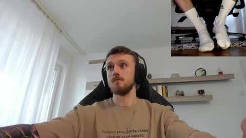 Snapshot of alphaboyfun chatting on November 2025 10:38:02 AM Andi online show from November 2025 10:38:02 AM