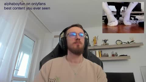 Snapshot of alphaboyfun chatting on December 2025 01:27:02 PM Andi online show from December 2025 01:27:02 PM